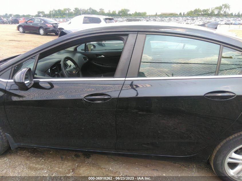 2018 CHEVROLET CRUZE LT - 1G1BE5SM9J7229415