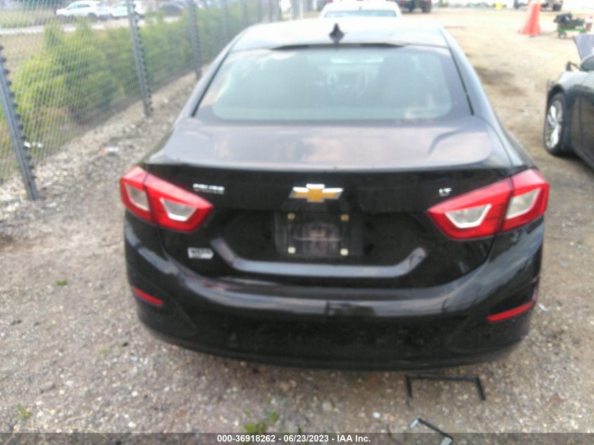 2018 CHEVROLET CRUZE LT - 1G1BE5SM9J7229415