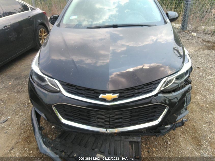 2018 CHEVROLET CRUZE LT - 1G1BE5SM9J7229415