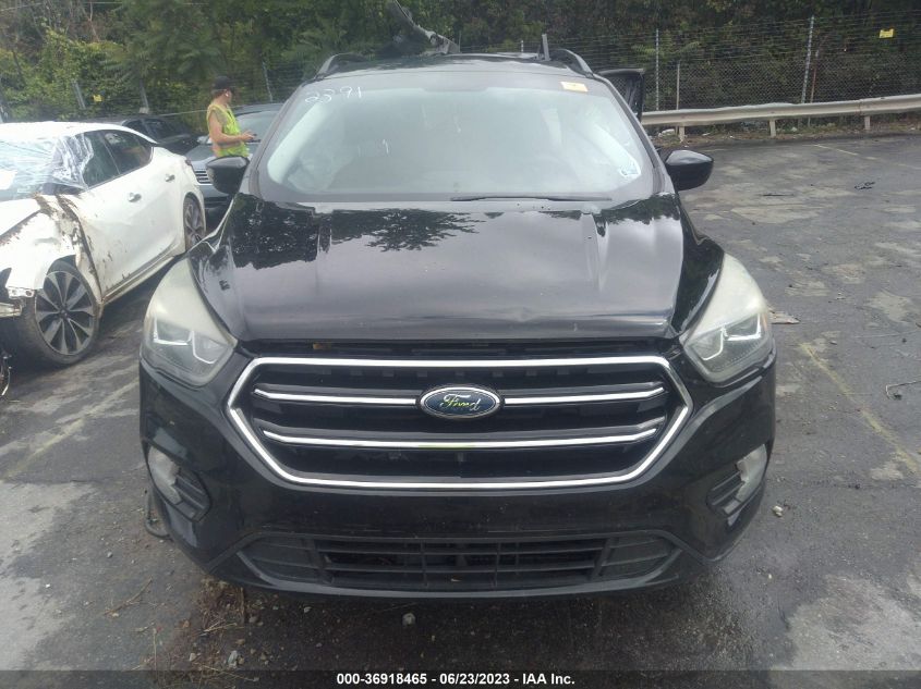 2017 FORD ESCAPE SE - 1FMCU0GD2HUA02391