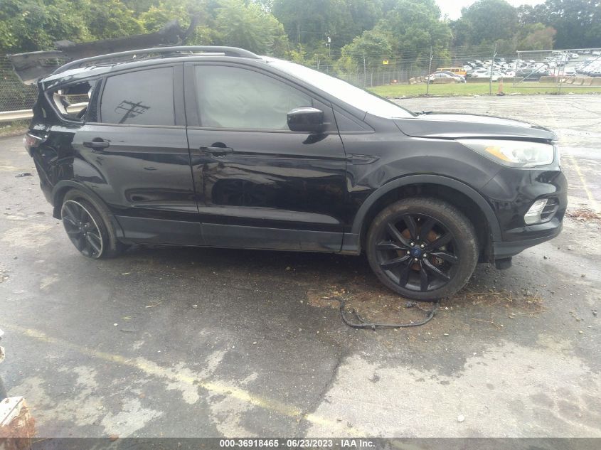 2017 FORD ESCAPE SE - 1FMCU0GD2HUA02391