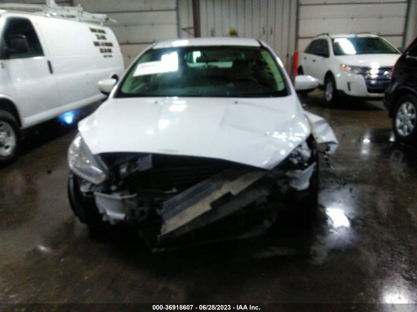 2015 FORD FOCUS SE - 1FADP3K28FL384877