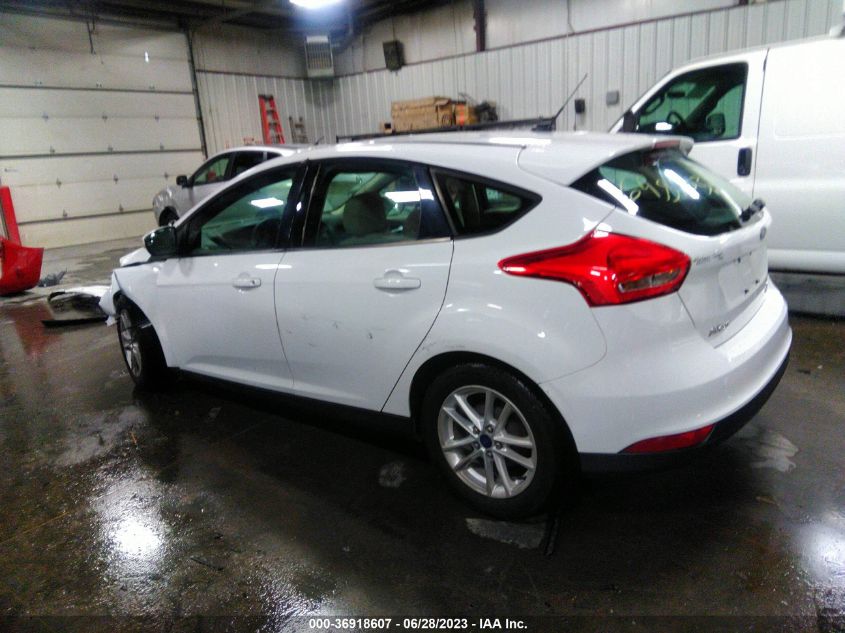 2015 FORD FOCUS SE - 1FADP3K28FL384877