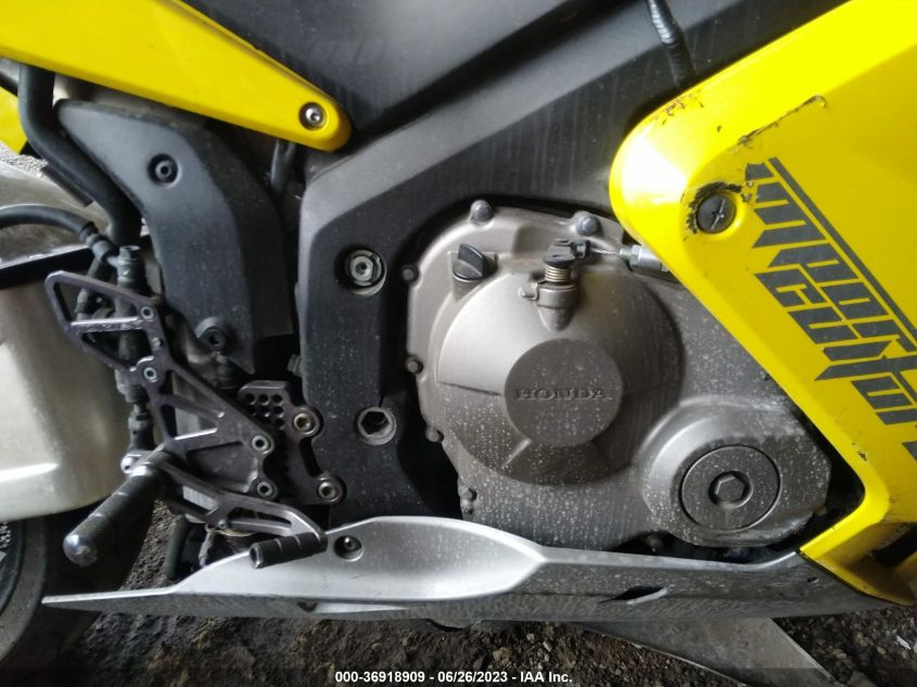 2003 HONDA CBR600 RR - JH2PC37113M001619