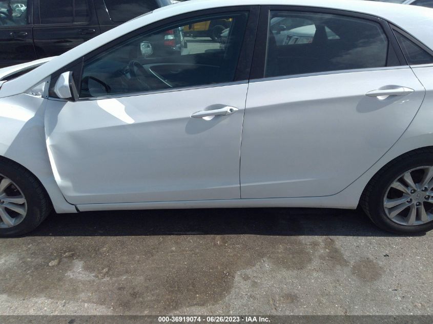 2014 HYUNDAI ELANTRA GT - KMHD35LH6EU172116