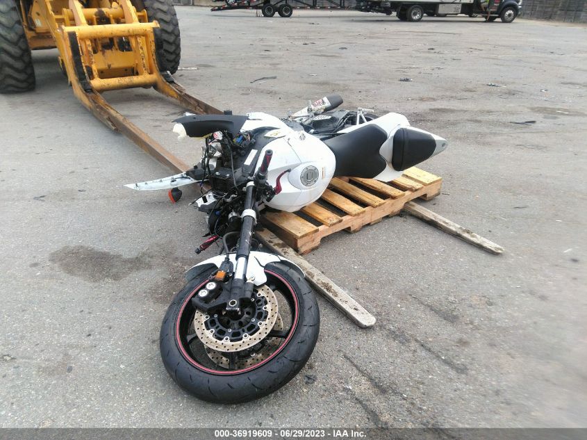 2010 YAMAHA YZFR6 - JYARJ16E5AA020572