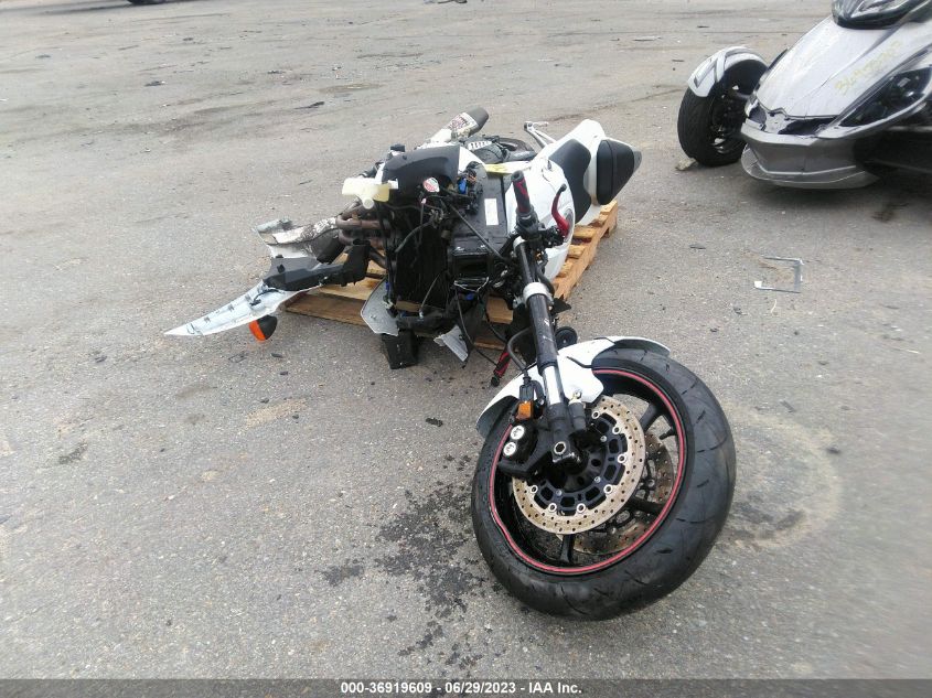 2010 YAMAHA YZFR6 - JYARJ16E5AA020572