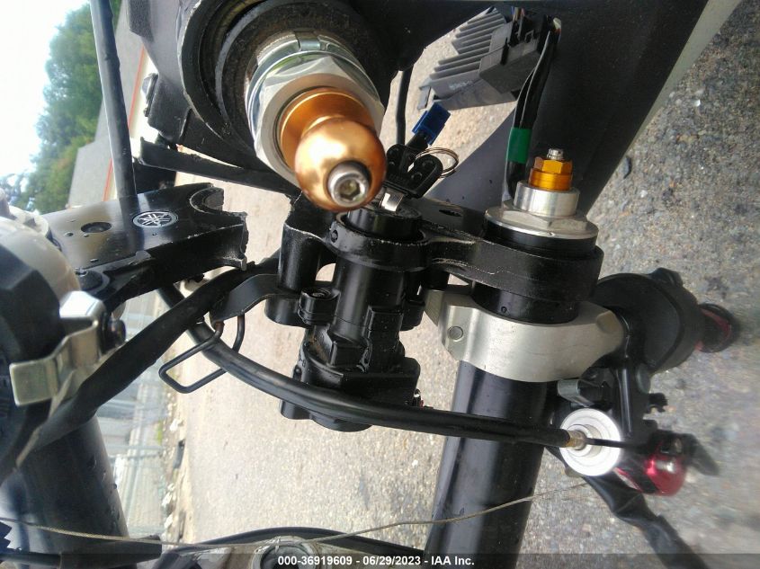 2010 YAMAHA YZFR6 - JYARJ16E5AA020572