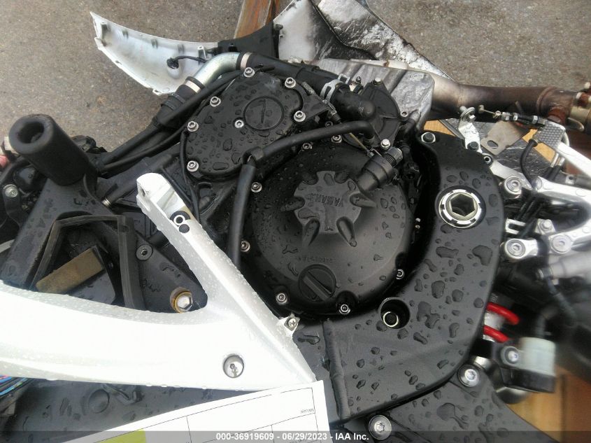 2010 YAMAHA YZFR6 - JYARJ16E5AA020572