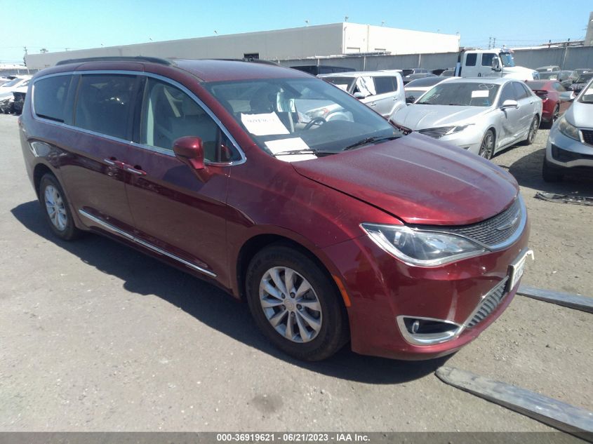 2C4RC1BG8HR535383 2017 CHRYSLER PACIFICA - Image 1