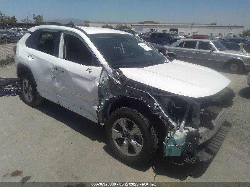 2020 TOYOTA RAV4 XLE - 2T3W1RFV4LW068168