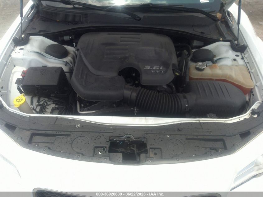 2016 CHRYSLER 300 300C - 2C3CCAEG8GH328616