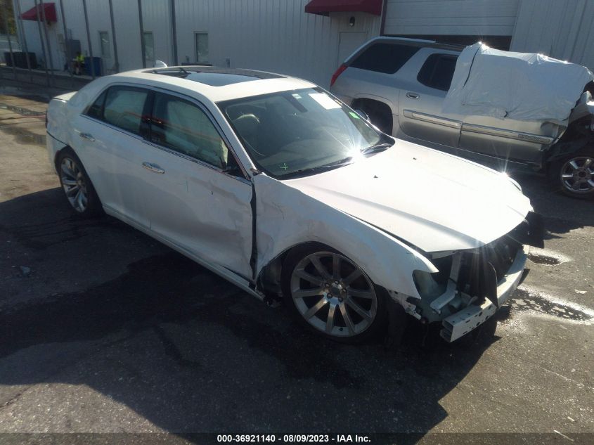 2019 CHRYSLER 300 LIMITED - 2C3CCAEG1KH585738