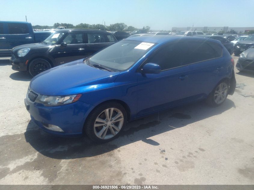 2013 KIA FORTE 5-DOOR SX - KNAFW5A33D5665639