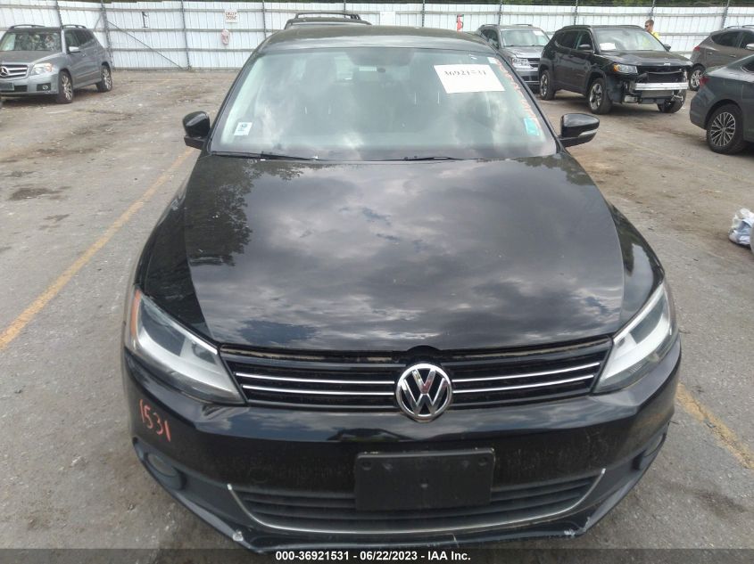 2013 VOLKSWAGEN JETTA SEDAN SEL W/NAV - 3VWLP7AJXDM424312