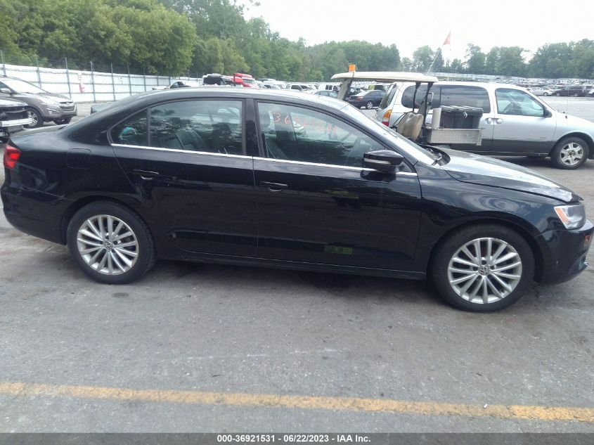 2013 VOLKSWAGEN JETTA SEDAN SEL W/NAV - 3VWLP7AJXDM424312