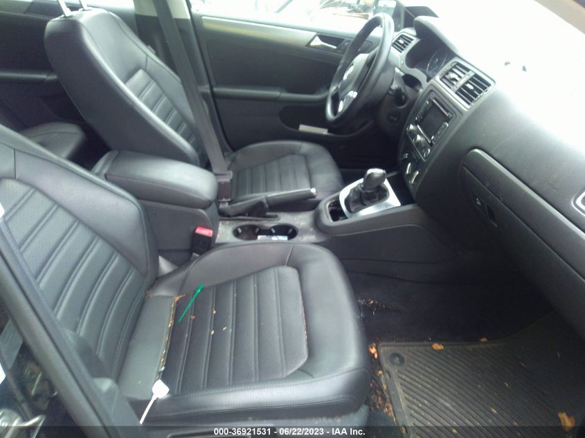 2013 VOLKSWAGEN JETTA SEDAN SEL W/NAV - 3VWLP7AJXDM424312