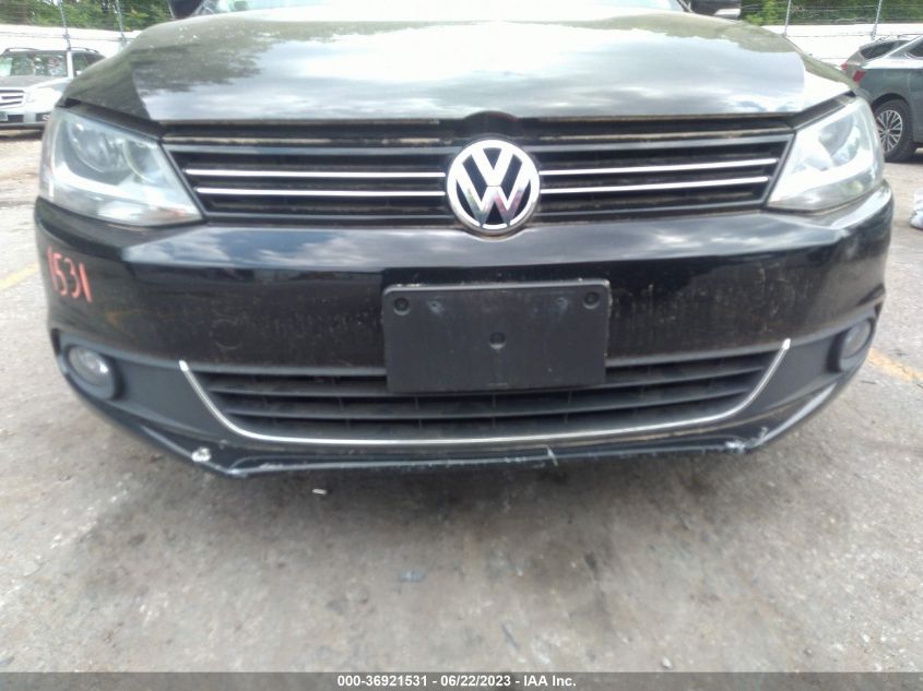 2013 VOLKSWAGEN JETTA SEDAN SEL W/NAV - 3VWLP7AJXDM424312