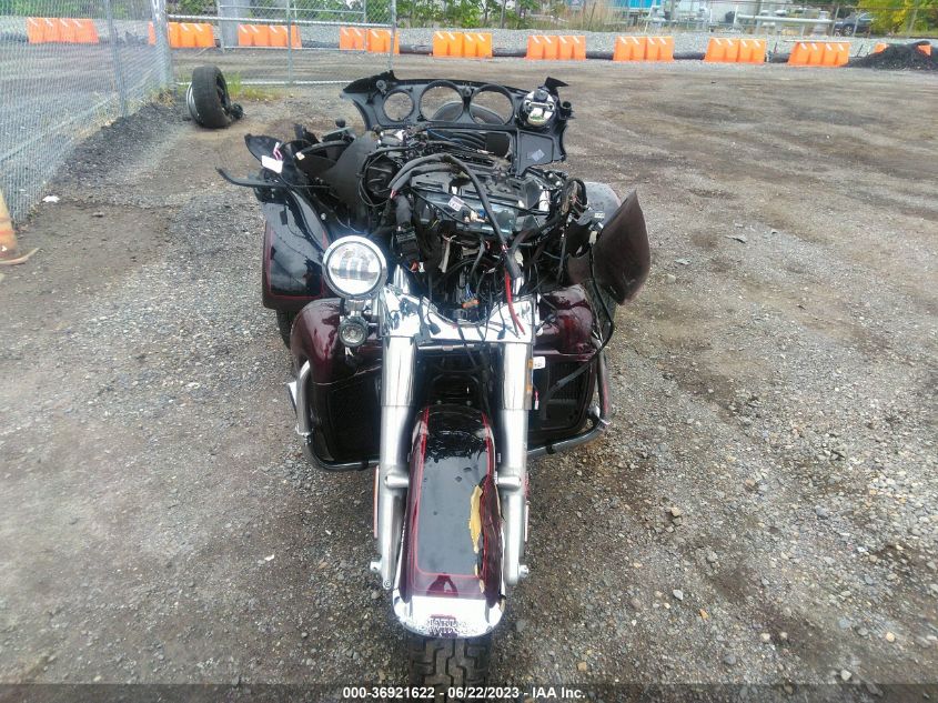 2022 HARLEY-DAVIDSON FLHTCUTG - 1HD1MAF11NB852673