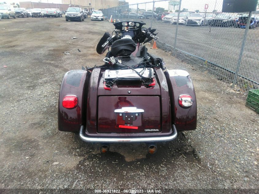 2022 HARLEY-DAVIDSON FLHTCUTG - 1HD1MAF11NB852673