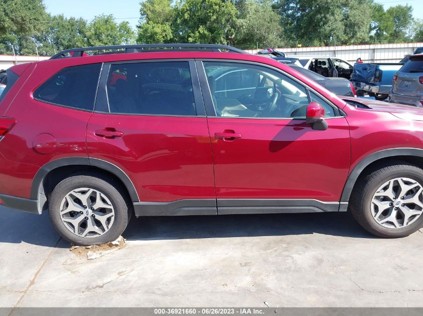 2022 SUBARU FORESTER PREMIUM - JF2SKAEC3NH433186