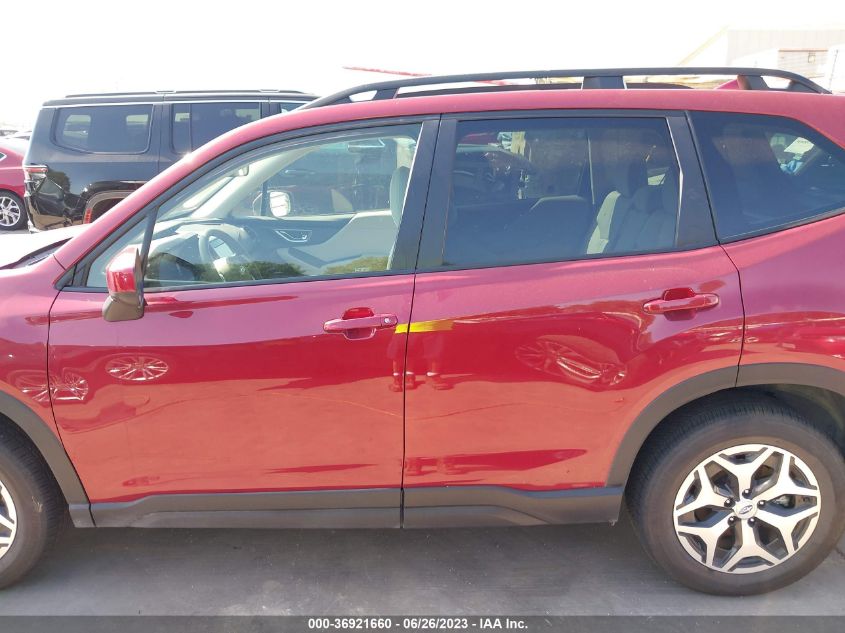 2022 SUBARU FORESTER PREMIUM - JF2SKAEC3NH433186