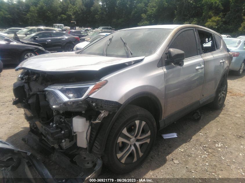 2018 TOYOTA RAV4 LE - JTMZFREV0JD124617