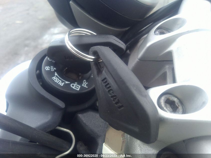 2016 DUCATI SCRAMBLER 800 ML015ANM1GT010536