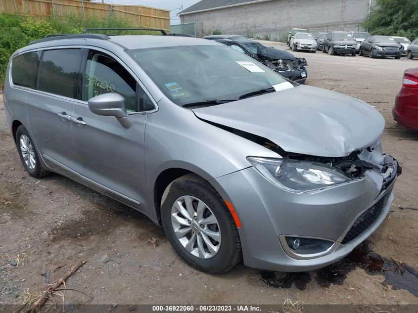 2C4RC1BG5HR764913 2017 CHRYSLER PACIFICA - Image 1