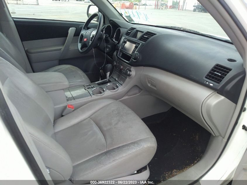 2013 TOYOTA HIGHLANDER - 5TDZA3EH9DS041802