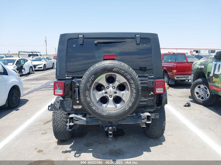 2016 JEEP WRANGLER UNLIMITED SAHARA - 1C4BJWEG3GL305581