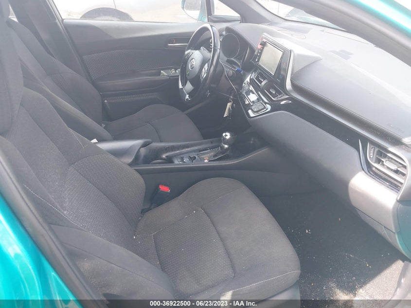 VIN NMTKHMBX5JR062011 2018 TOYOTA C-HR XLE