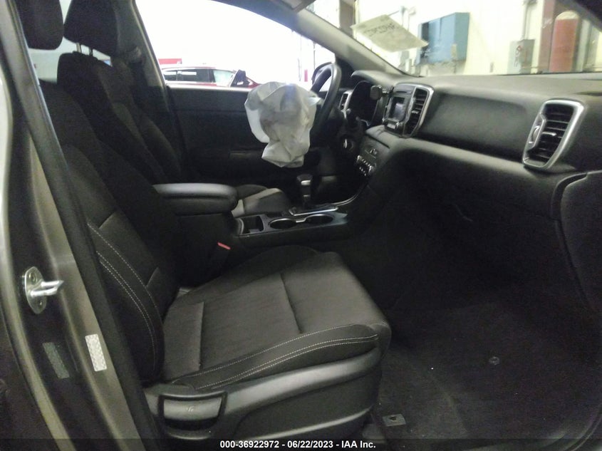 VIN KNDPMCAC2H7084449 2017 KIA SPORTAGE LX