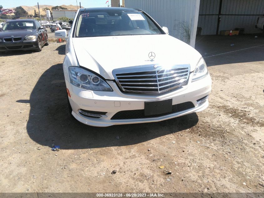 2013 MERCEDES-BENZ S-CLASS S 550 - WDDNG7DB3DA531950