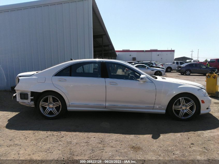 2013 MERCEDES-BENZ S-CLASS S 550 - WDDNG7DB3DA531950