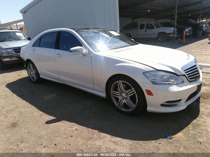 2013 MERCEDES-BENZ S-CLASS S 550 - WDDNG7DB3DA531950
