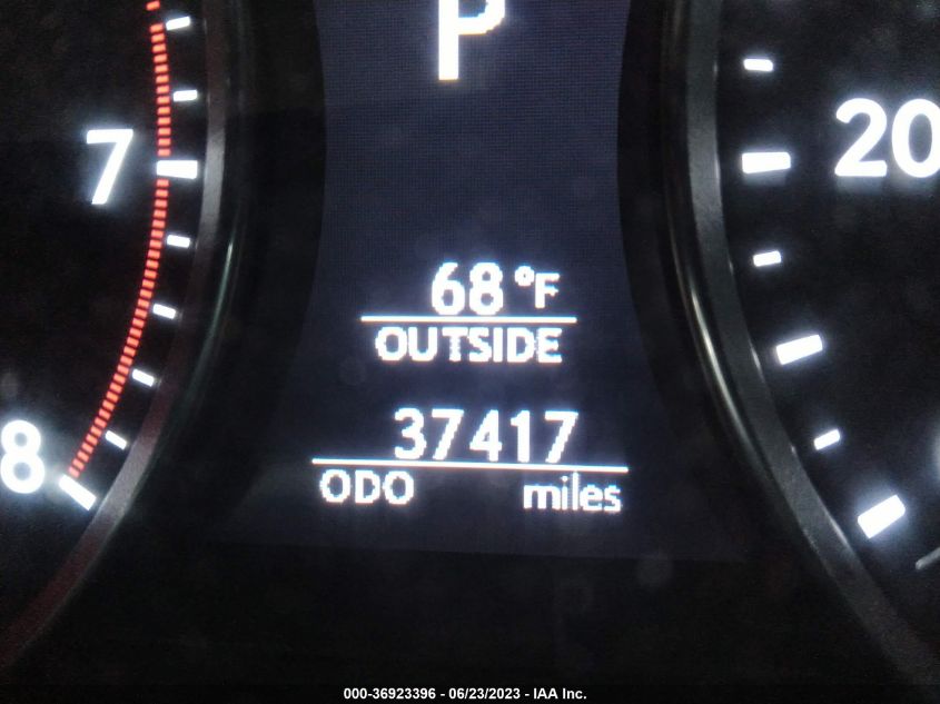 2016 LEXUS LS 460 JTHCL5EF0G5026351