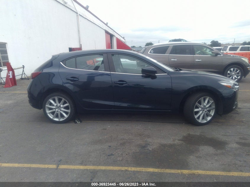 VIN 3MZBN1L76HM131903 2017 MAZDA MAZDA3 5-DOOR TOURING