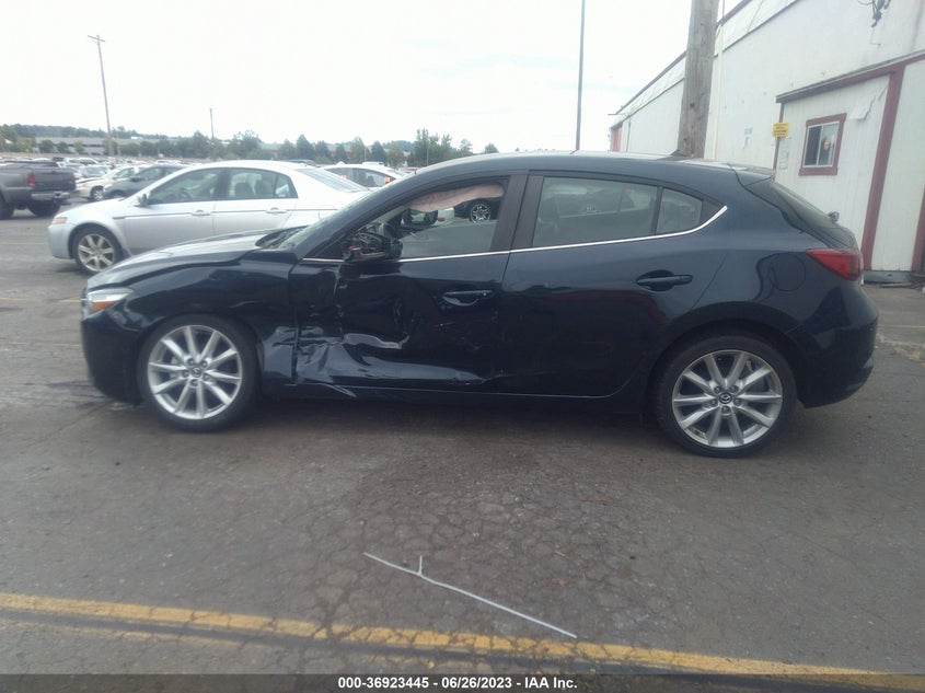 VIN 3MZBN1L76HM131903 2017 MAZDA MAZDA3 5-DOOR TOURING