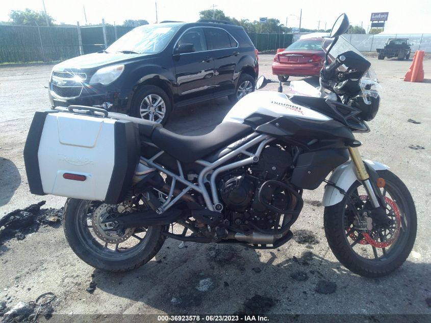 2011 TRIUMPH MOTORCYCLE TIGER 800/ABS SMTE05BF6BJ493122