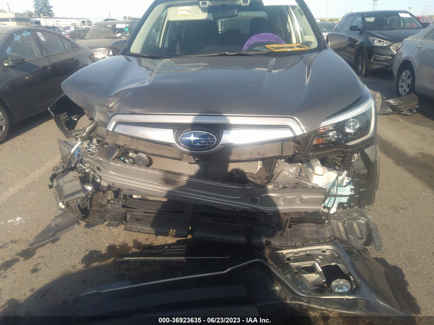 VIN JF2SKAFC2MH555566 2021 SUBARU FORESTER PREMIUM