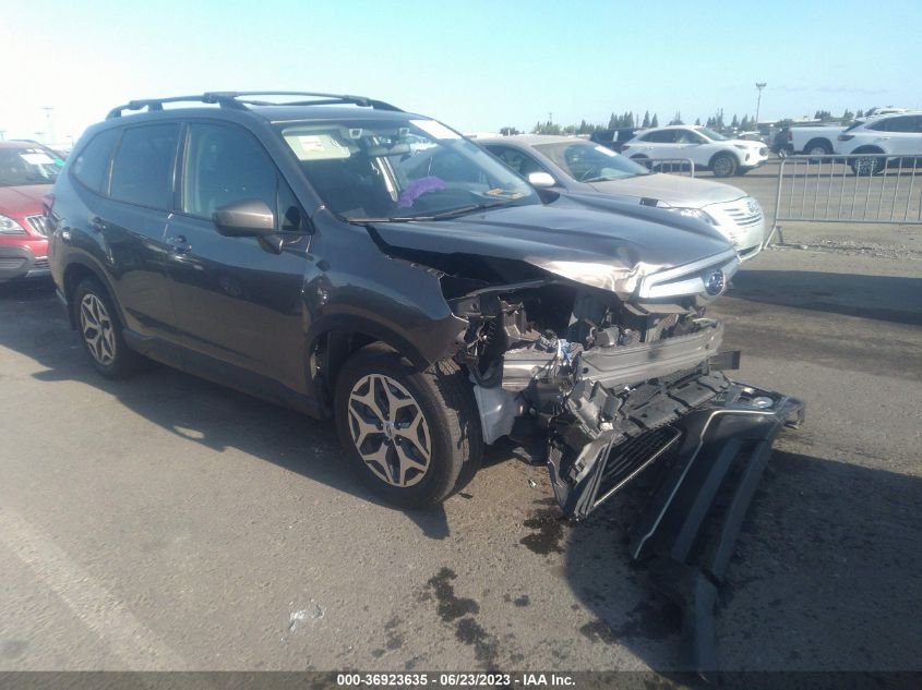 2021 SUBARU FORESTER PREMIUM - JF2SKAFC2MH555566