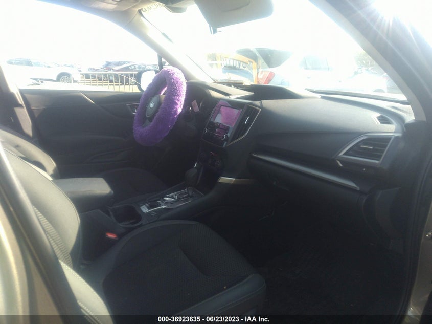 VIN JF2SKAFC2MH555566 2021 SUBARU FORESTER PREMIUM