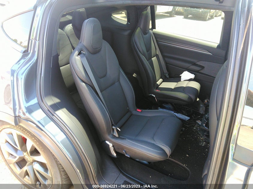 VIN 7SAXCBE66PF399994 2023 TESLA MODEL X PLAID