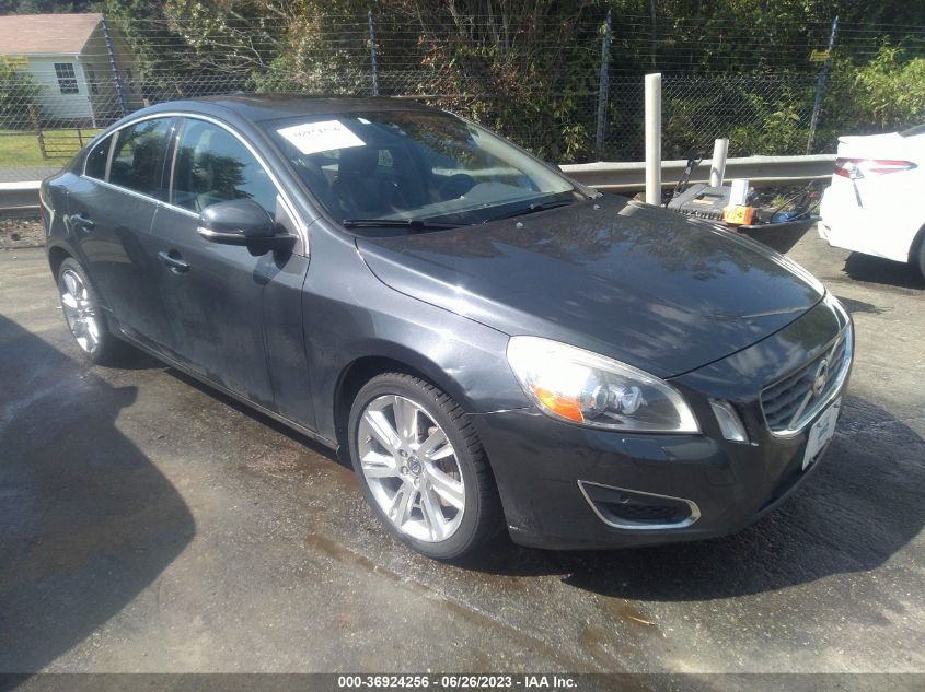 2013 VOLVO S60 T5 - YV1612FS8D2185284