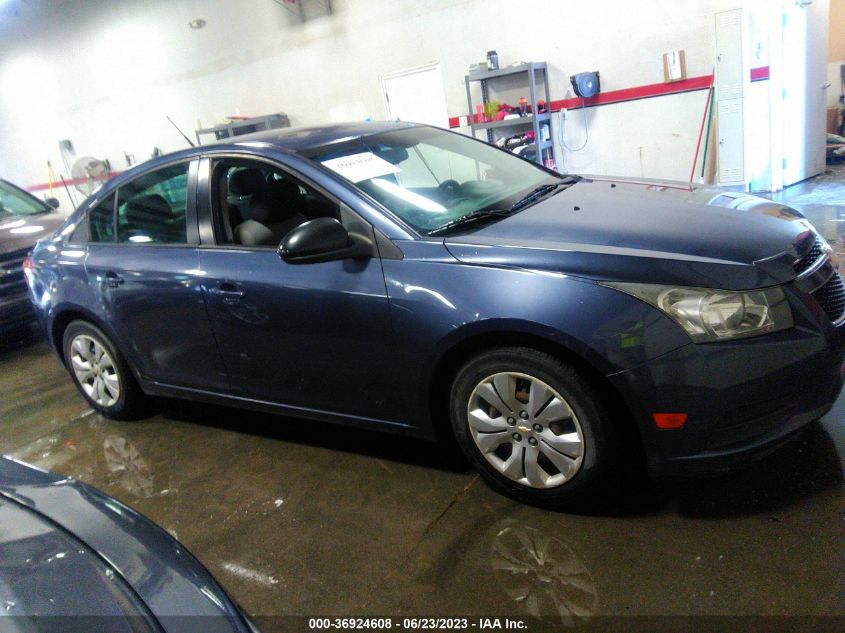 2014 CHEVROLET CRUZE LS - 1G1PA5SH8E7172571