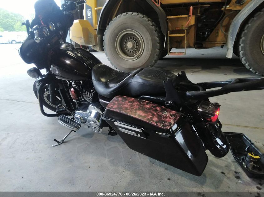 2006 HARLEY-DAVIDSON FLHXI 1HD1KBW136Y707533