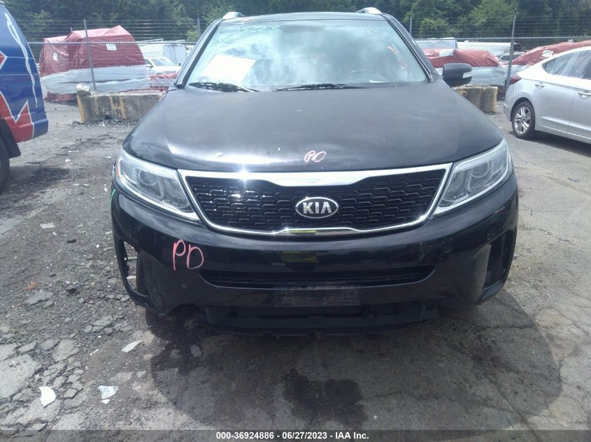 2014 KIA SORENTO LX - 5XYKTCA68EG488829