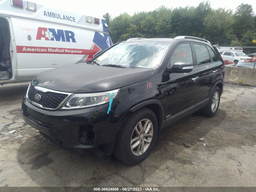 2014 KIA SORENTO LX - 5XYKTCA68EG488829