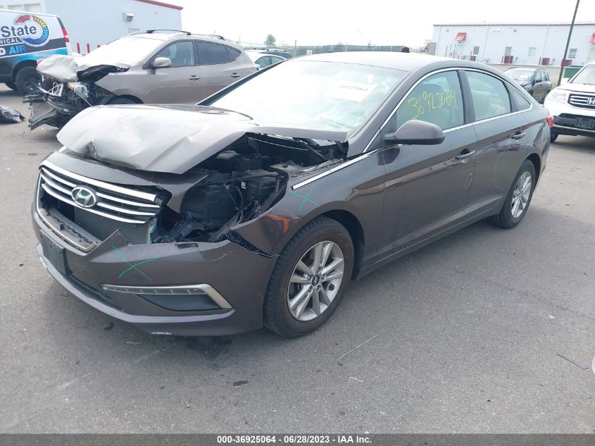 2015 HYUNDAI SONATA 2.4L SE - 5NPE24AF8FH036069